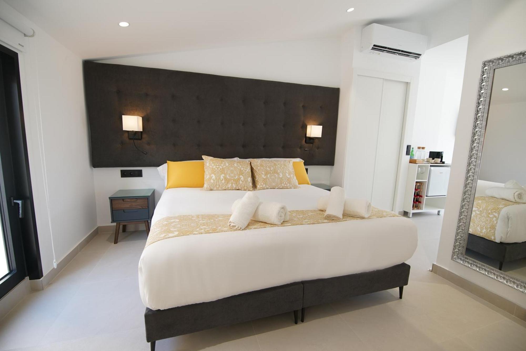 Bet Apartments - Suites Puerto Valencia Exterior photo